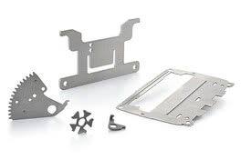 REINER Stanzteile quer 72dpi 900x600.jpg